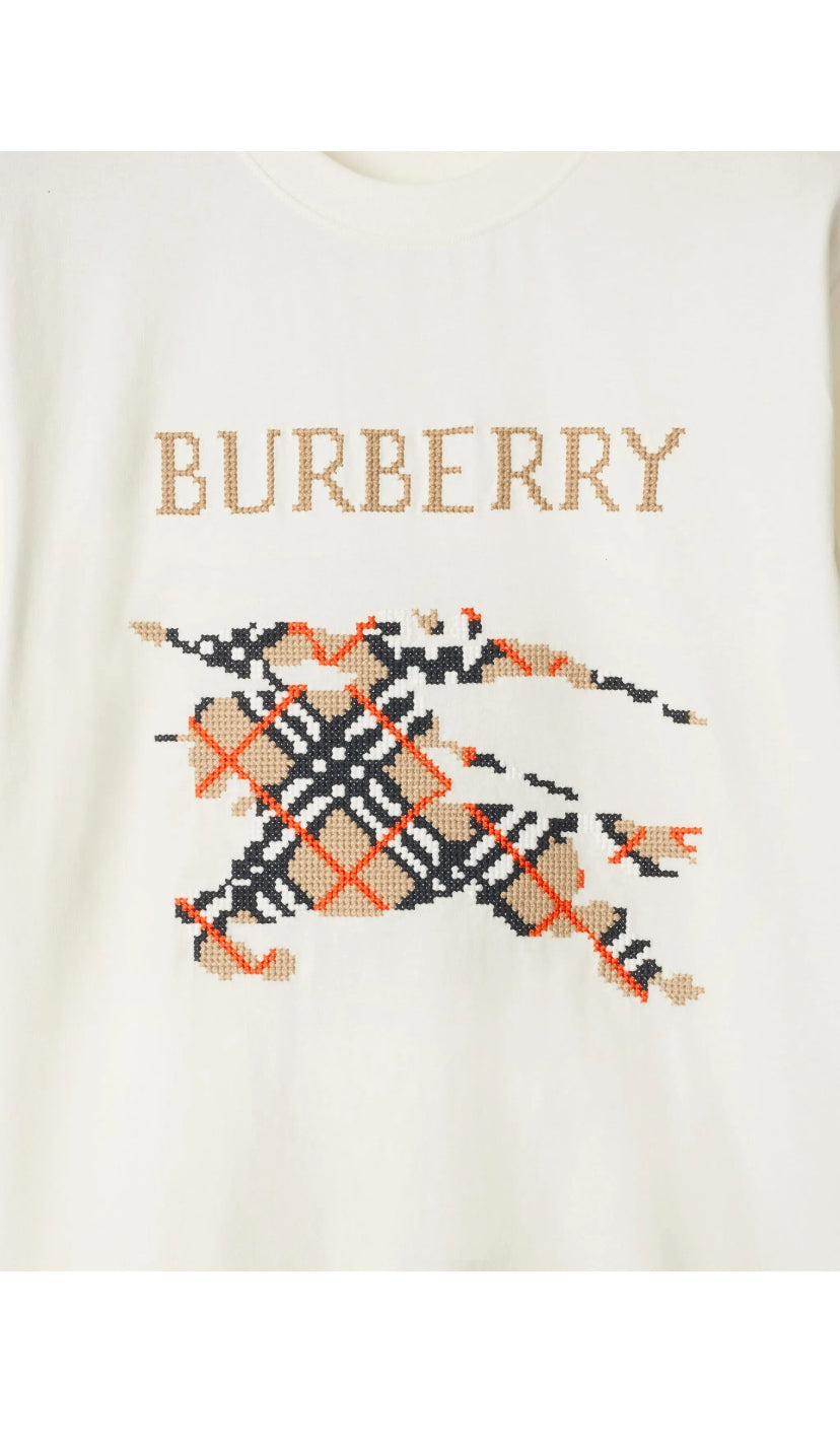 Burberry
cross-stitch EKD T-shirt