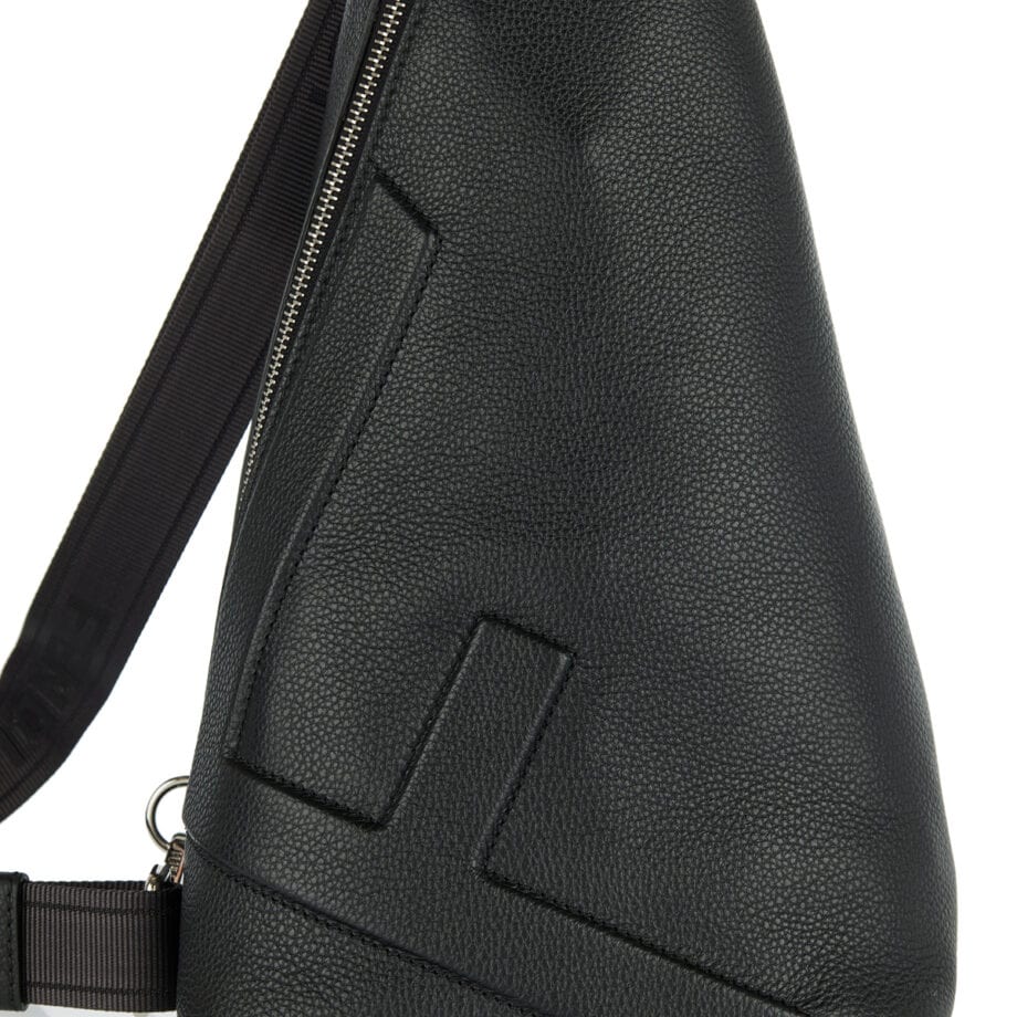 FENDI
Fendi Roma leather cone bag