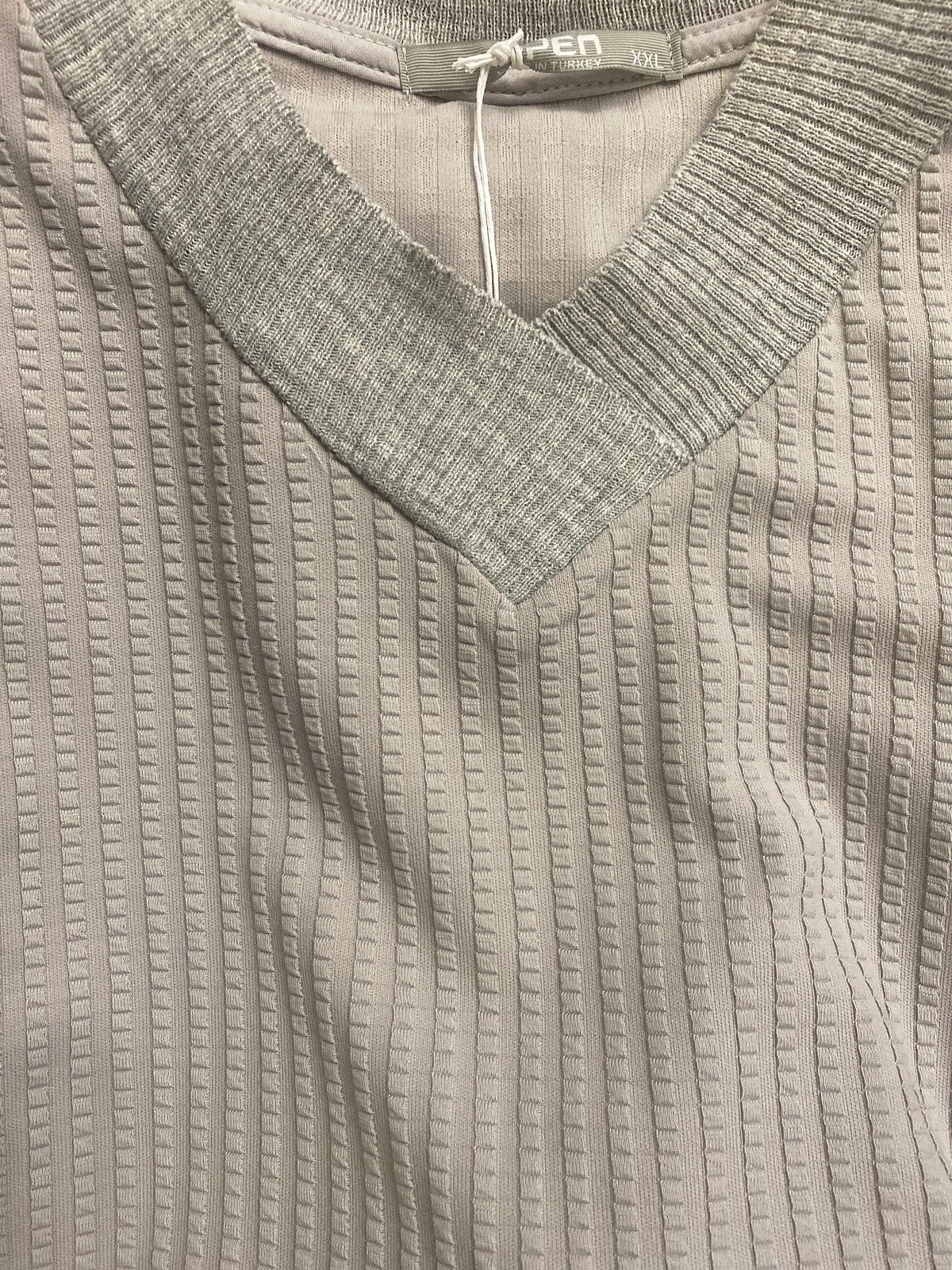 Open V-neck Knit T-shirt